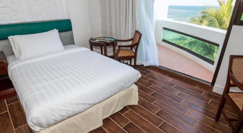Vitalis White Sands Vigan Esterno foto